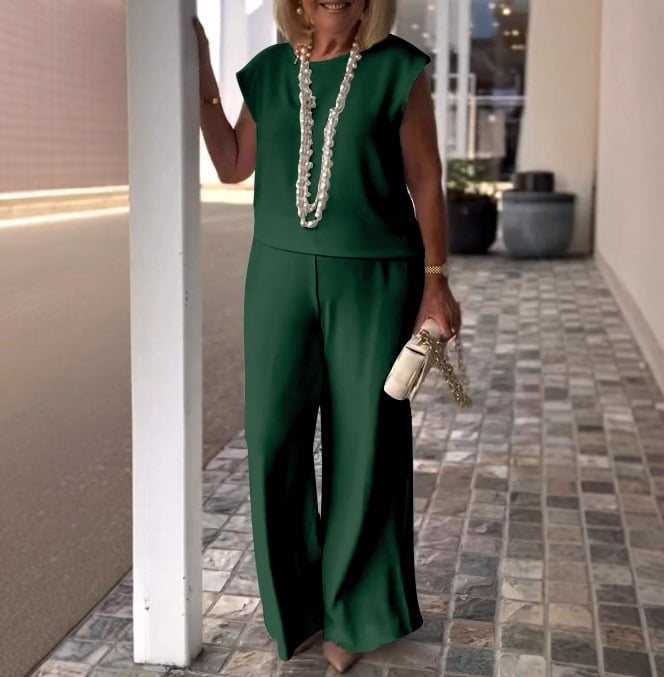 Caledona - Stylish Comfort Ensemble