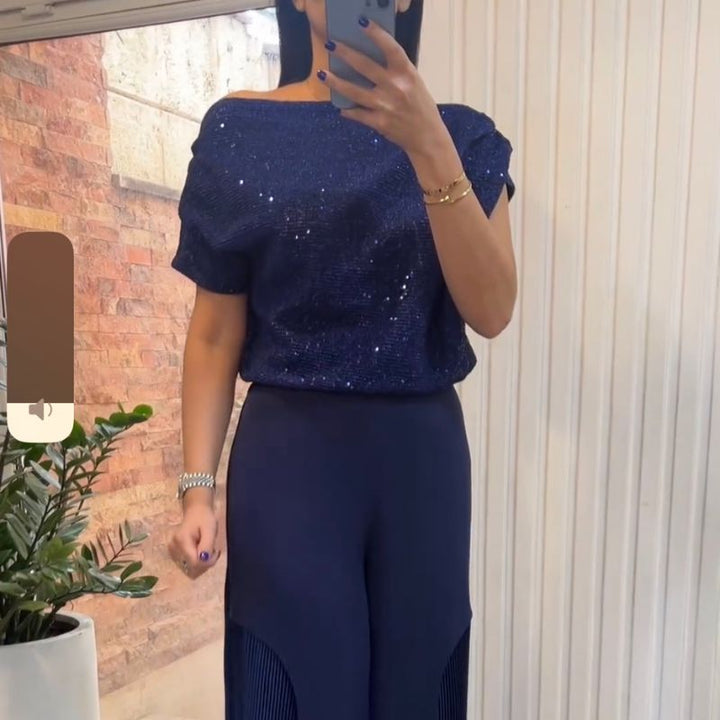 Yumi - Chic Two-Piece Ensemble