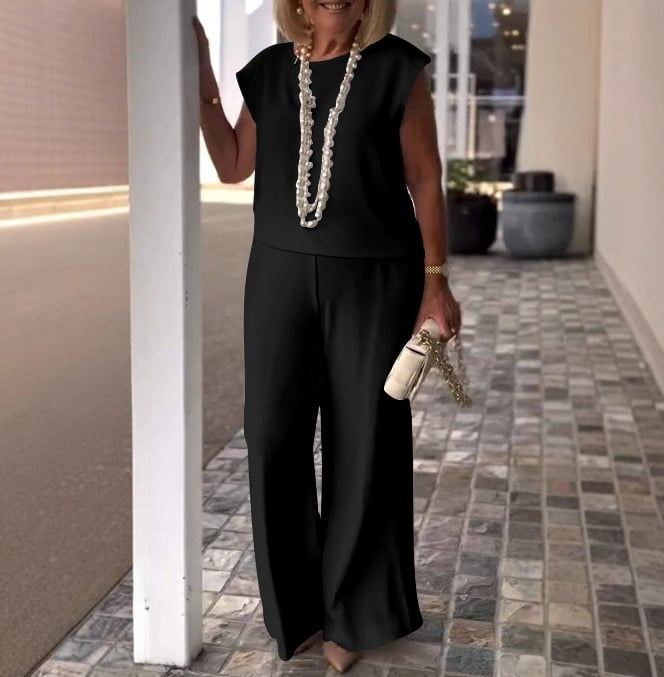 Caledona - Stylish Comfort Ensemble