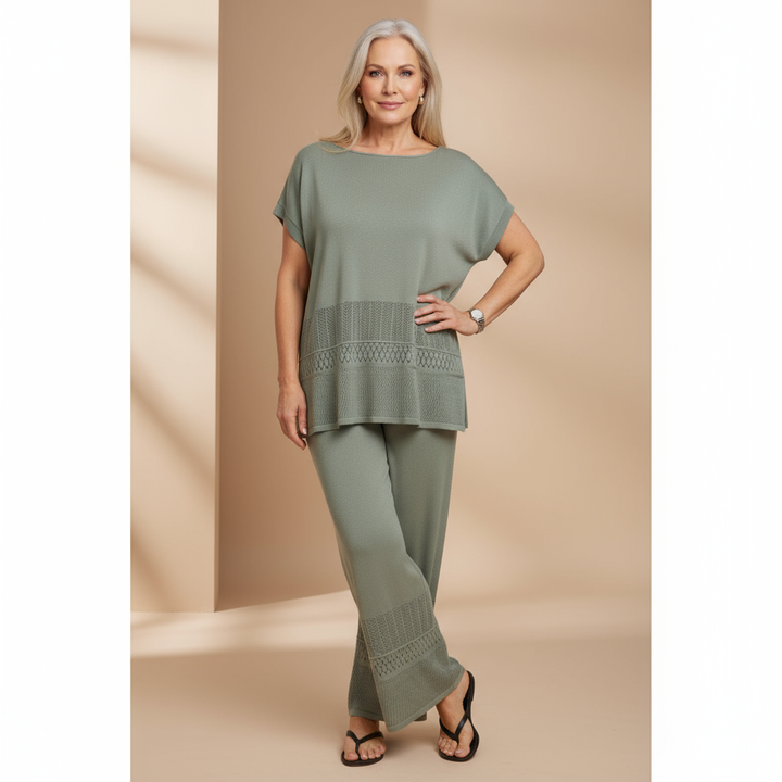 Elodie - Classic Cozy Ensemble