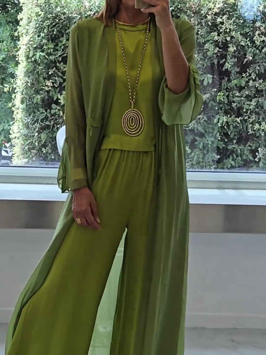 Luxurious Comfort Set by Lindsy