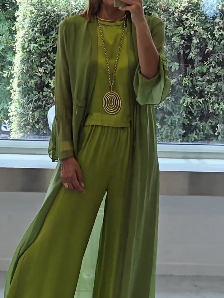 Luxurious Comfort Set by Lindsy