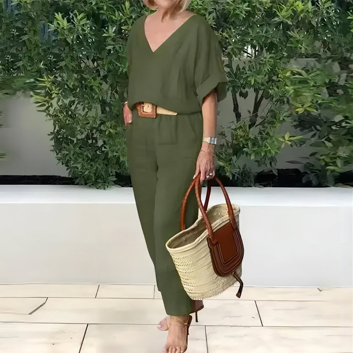 Chic Blythe - Effortless Two-Piece Outfit